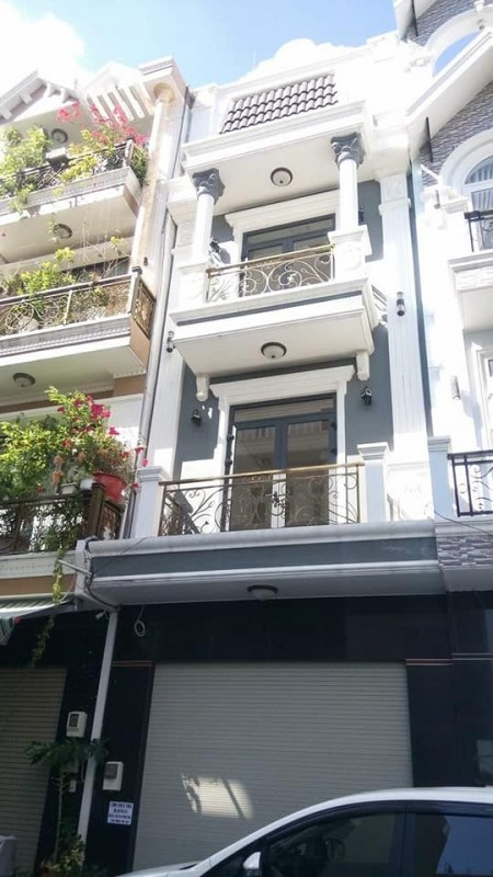 Cho thuê nhà Hoàng Quốc Việt. 3 tầng, giá 15 triệu/tháng