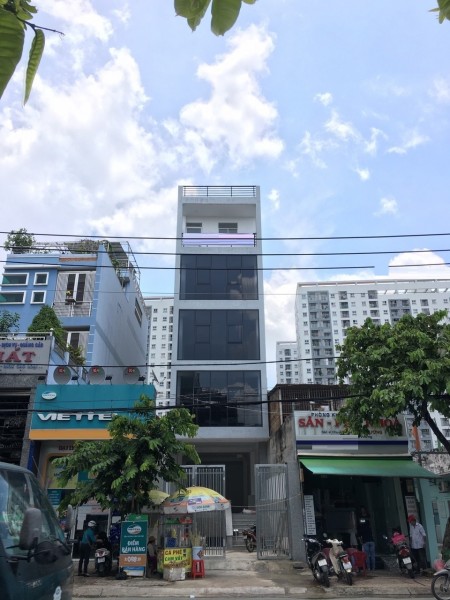 Bến Vân Đồn , Phường 5 - 4.6 x 17 - vị trí thuận lợi kd