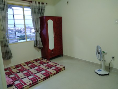 Cho thuê căn hộ lô góc tầng 5 view quận 1, bloock A, chung cư ehom2. Nội thất cơ bản.