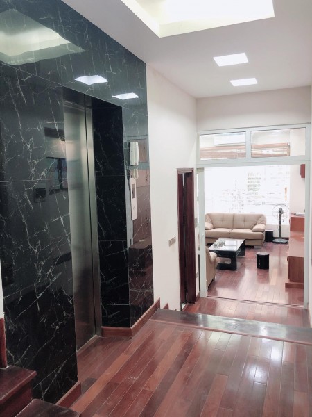 Bán Nhà Nguyễn Ngọc Nại Thang Máy ÔTô Tránh. 70m2x6T
