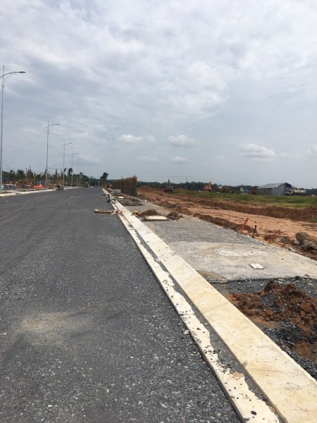Nhà phố tự xây nằm trên khu Topaz Town mới mở rộng xây dựng tự do, giá 27 triệu/m2