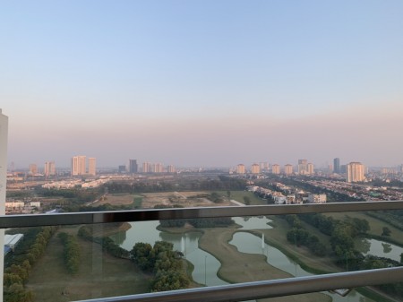 Bán Sunshine City 2 ngủ S5 ban công đông nam view sân golf sửa đẹp - 0974606535