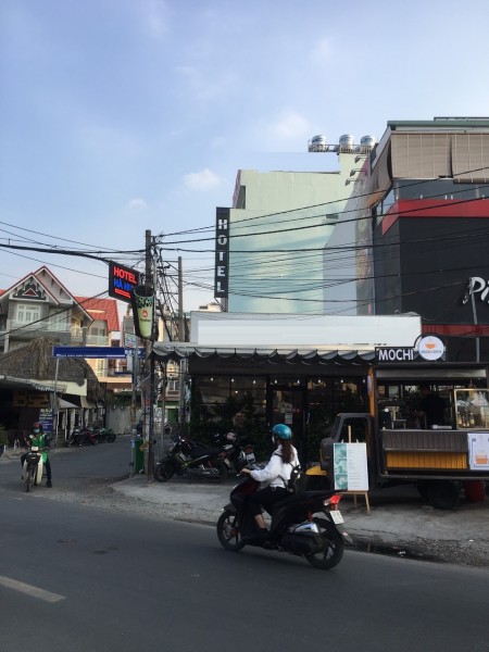 2 Mặt Tiền Quận 10, Đường Hòa Hảo - 5,6 x 10 - suốt 2 lầu kd