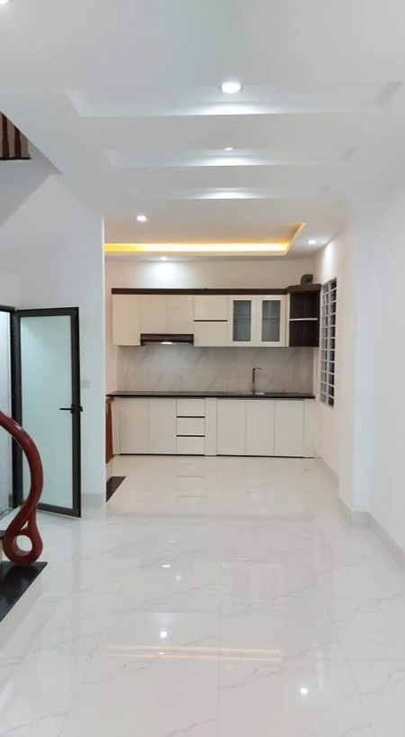 Bán nhà Đa Sĩ - Hà Trì, 35m2, 5 tầng, mt 4m, gara ô tô, kinh doanh, lô góc, nhỉnh 3 tỷ