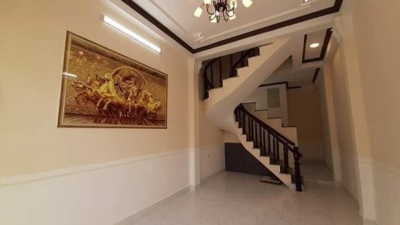 Nhà 4 tầng, đường Cách Mạng Tháng Tám, Quận 3, Giá 4 tỷ