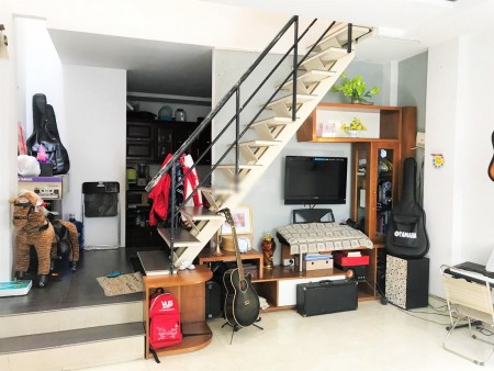 Cho thuê nhà riêng đường Phan Đăng Lưu, P. 5, Phú Nhuận. DT 5x9.3m, 1 trệt 1 lầu. Giá 10.5 triệu