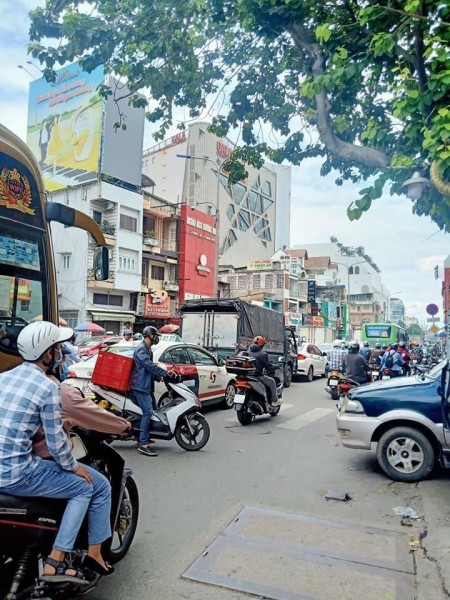 Nhà phố mới xây dựng, đường Hoàng Bật Đạt, Tân Bình, 75m2 chỉ 5 tỷ 500 triệu