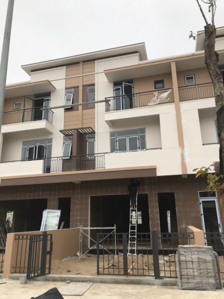 Đầu năm TRÚNG VÀNG, cả năm VẬN ĐỎ khi mua căn Shophouse 4 tầng đẳng cấp tại CENTA VSIP