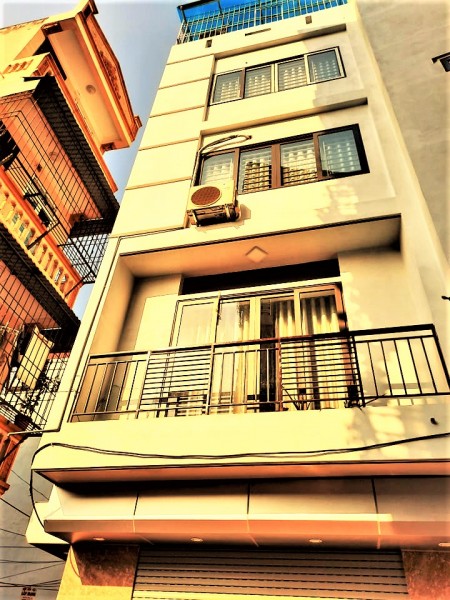 Chỉ 2,9 tỷ có nhà đẹp 165m2 Quan Nhân, gần oto, cạnh hồ, phong thủy tốt