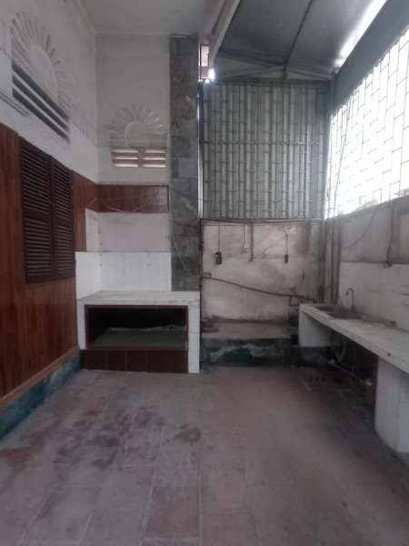 Bán nhà C4 58m2 Phúc Đồng, ngõ 3m, gần chợ, trường học, công viên bán lỗ chỉ hơn 40tr/m2