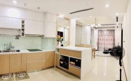 Cần bán gấp căn 2 ngủ sáng hoa hậu Royal City, giá 5 tỷ LH: 0343951063 (Ms.Phương)