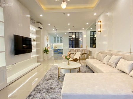 Cho thuê căn hộ tầng cao, chính chủ rộng 152m2, 3 PN, có sẵn đầy đủ tiện nghi, nội thất, cc Prince Residence, giá 40 triệu/tháng
