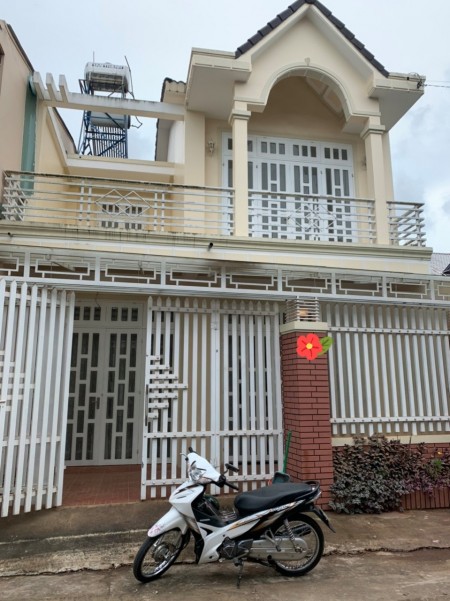 Cần bán nhà Đà Lạt nằm ở Đường Nguyễn Đình Chiểu khu dân trí cao, thích hợp đầu tư, nghỉ dưỡng