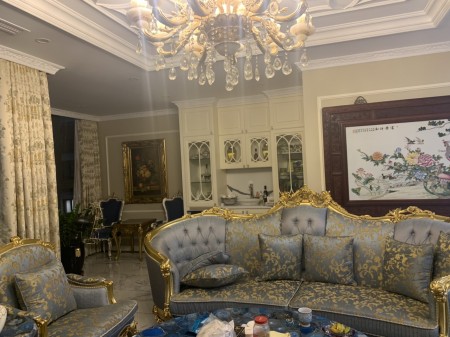 Cần bán gấp căn royal city 102m giá 3.9 tỷ bao phí, full đồ, có sổ