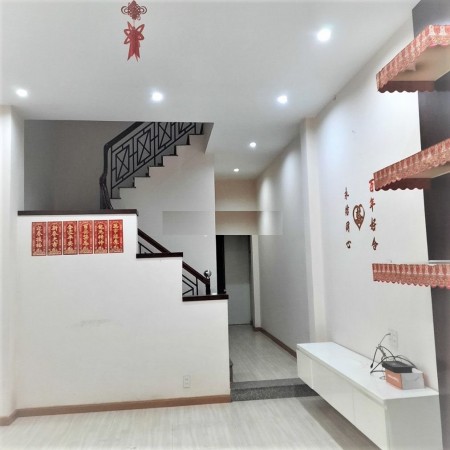 Cho thuê nhà mặt tiền nội bộ 4x16, 4PN khu Bình Phú Q6_12tr