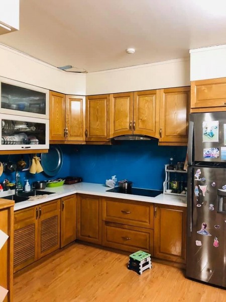 Cho thuê căn hộ gần Vinhomes Riverside, 70m2, 2PN, 2 WC, giá 5.5tr