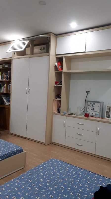 Tôi cần bán nhà phố Phạm Ngọc Thạch, 4 tầng, ô tô đỗ cách nhà 5 m, giá 2.49 tỷ