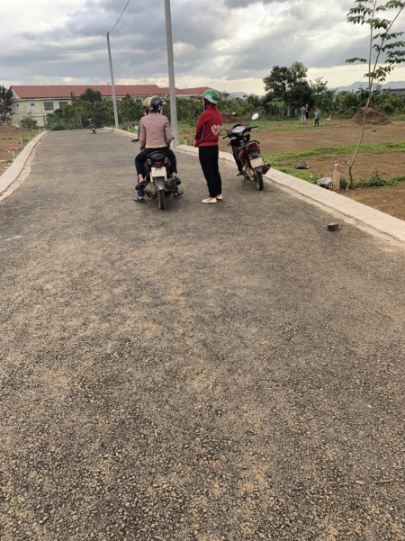 Cuối năm bán thu hồi vốn giảm giá mạnh