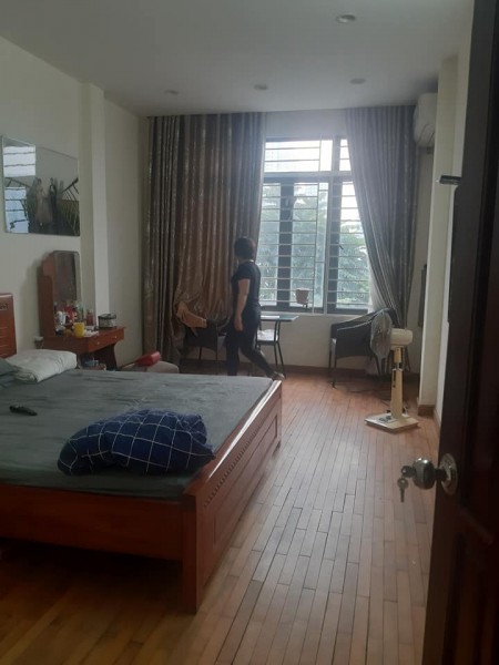 Đi đến slide 4