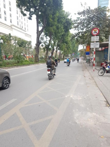 BÁN NHÀ 5 TẦNG ĐẸP, HIẾM GIẢNG VÕ, ĐỐNG ĐA, GẦN PHỐ, TRUNG TÂM VĂN HÓA THỦ ĐÔ, AN SINH TUYỆT VỜI.