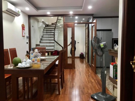 NHÀ VIP 90NGUYỄN TUÂN, TẶNG NỘI THẤT SIÊU SỊN, Ở HOẶC KẾT HỢP KINH DOANH VĂN PHÒNG SIÊU ĐẸP