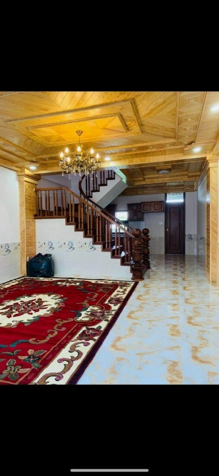 Cần bán nhà Đà lạt gần chợ gần trường nội thất sang trọng thận lợi cho gia chủ định cư lâu dài Nhà ở gần trung tâm cách 100m
