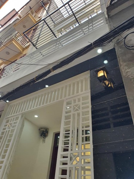 Bán nhà đẹp ở luôn 4 tầng x 52m2 tầng ngõ 1002 Láng giá 4,8 tỷ. LH 0912442669