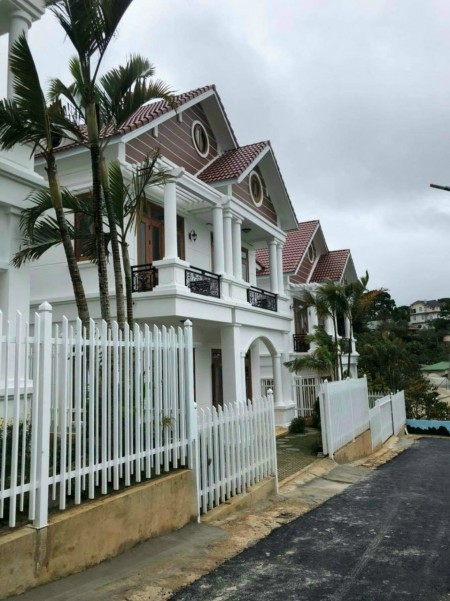 Cần bán nhà Đà Lạt view thoàn thành phó đang kinh doanh khách sạn có thể đầu tư sinh lời