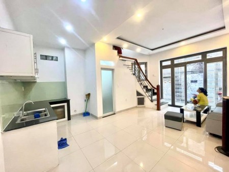 Bán nhà hẻm xe tải đường Cao Thắng Quận 10 3 tầng giá 3.65 tỷ