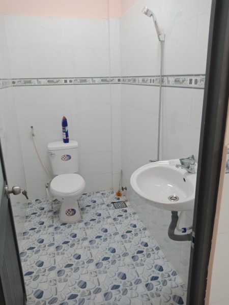 Cho thuê nhà mới 1 trệt 1 lửng 50m2