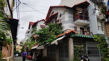Bán nhà Hẻm 7 Thành Thái,Phường 14, Quận 10. Hẻm xe tải 6 X20m , 3 tầng chỉ nhỉnh 24 tỷ.