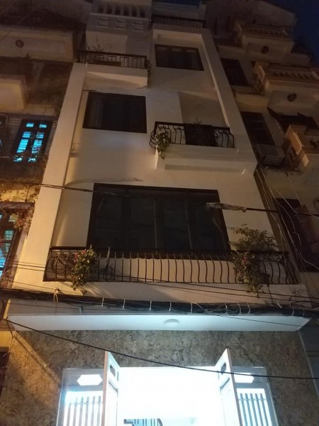 Bán nhà HOT nhất 2021, Cầu Giấy, Lô góc, nhà đẹp, nội thất 5 sao nhỉnh 4 tỷ
