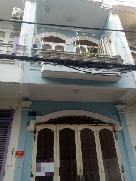 Nhà rẻ 1 lầu 1 trệt 2pn 2wc. Hẻm Phan Huy Ích. P15.TB