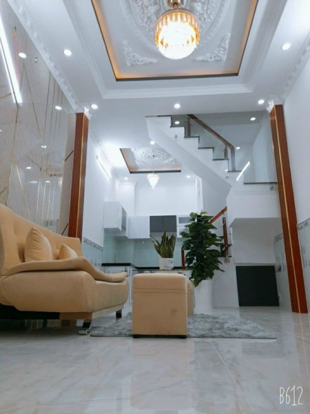 Huỳnh Tấn Phát TT Nhà Bè Giá : 1Tỷ 650 triệu