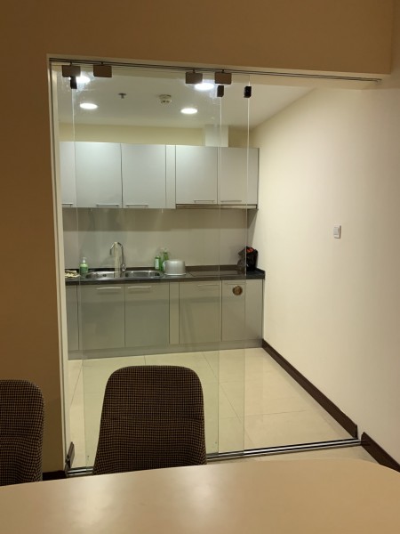 Bán căn hộ 88.3m2 dự án Royal City, view sân vườn và bể bơi, giá 3.6 tỷ Lh C.Phương: 0343951063