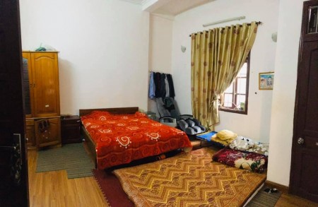 Nhà Lô góc, ngõ 1194 Láng chùa Láng, 50m2 * 5T, MT 4,5m, Ôtô đỗ cửa, giá 7,1 tỷ