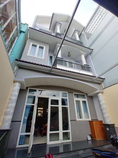 BÁN GẤP NHÀ GÓC MT ĐƯỜNG LÊ VĂN LƯƠNG NHÀ BÈ, DT 8x20 4 TẦNG GIÁ 17.6 TỶ, LH 0968.35.1616