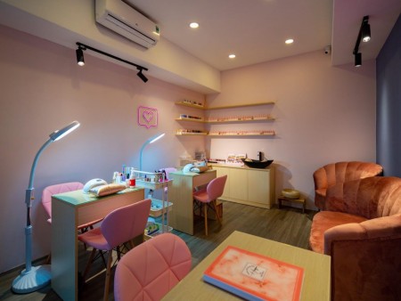 CHÍNH CHỦ CẦN SANG NHƯỢNG TIỆM NAIL MÀU HỒNG TẠI ĐỐNG ĐA, HÀ NỘI