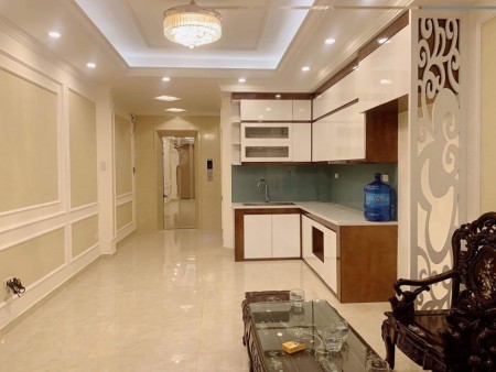 Bán gấp CH tập thể đường Láng giá 845 triệu, 30m2, đẹp, NT cơ bản