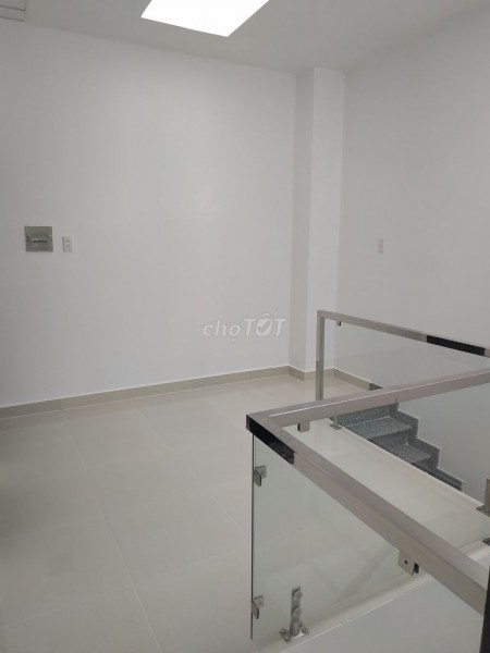 Mua nhà gần chợ Bình Chánh rinh ngay bao lì xì trị giá 100tr
