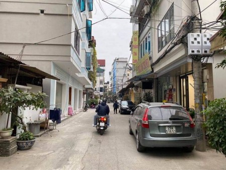 Mặt Phố Văn La, Văn phú 45m 4 tầng ô tô tránh, kinh doanh sầm uất chỉ 3,5 tỷ