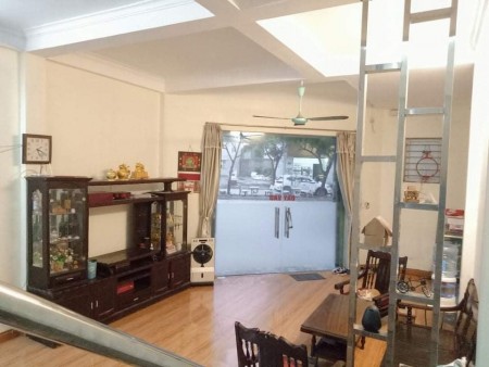 Cho thuê tầng 1 x 35m2 khu vực Ngũ Hiệp,Thanh Trì gần chung cư Tecco