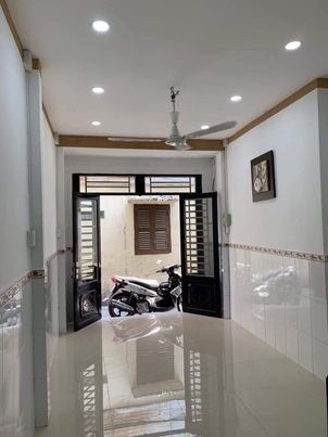 Nhà bán Cách Mạng Tháng 8 Quận 10 33m2 giảm chào 250 triệu còn 3.5 tỷ 3 bước ra hẻm xe tải