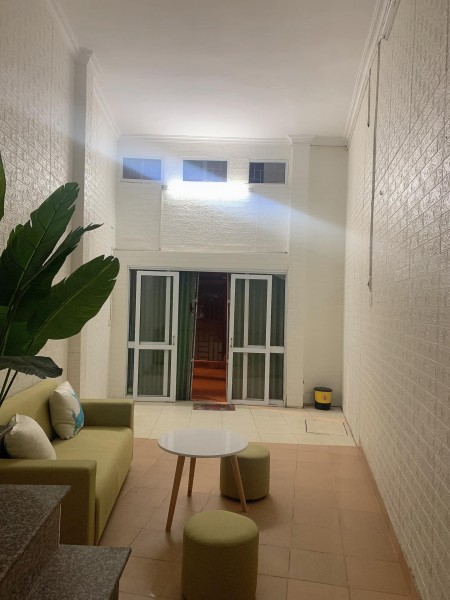 BÁN NHÀ HỒ HOÀNG CẦU, Ô TÔ VÀO TẬN CỬA CHỈ 2,75 TỶ.