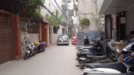 Nhà đẹp Phố Thái Hà, Đống Đa, DT 76m2x4 tầng. LH: 0846 282 986.