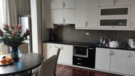 Bán nhà lô góc 5 tầng mặt phố Yên Hoa, mặt Hồ Tây 24m2 MT 4,2m giá 12 tỷ. LH 0912442669
