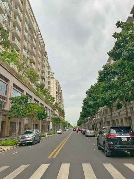 Cho thuê sàn văn phòng trống suốt gần 100m2 tại khu đô thị Sala Quận 2