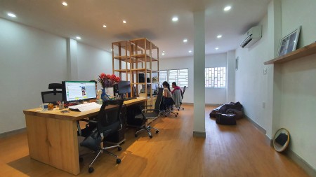 Cho thuê nhà 2 MT đường số 53 P.Tân Quy Quận 7