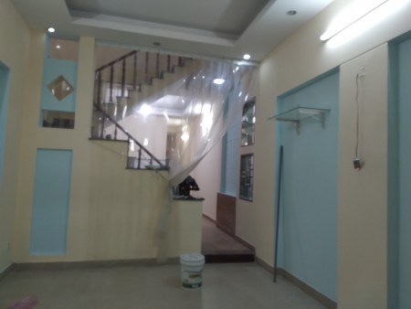 Nhà cho thuê nguyên căn, nhà đẹp vào ỏ ngay
