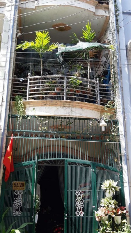 Chính chủ cần bán nhà 1 trệt 2 lầu đúc kiên cố 2 tấm
